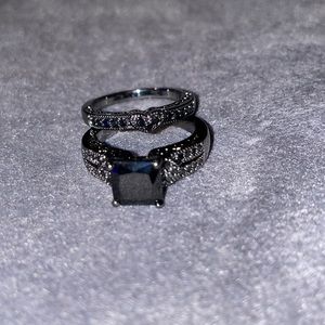 Black Cubic Zirconia Sz 8 Beautiful 2 pc Heart Ring!